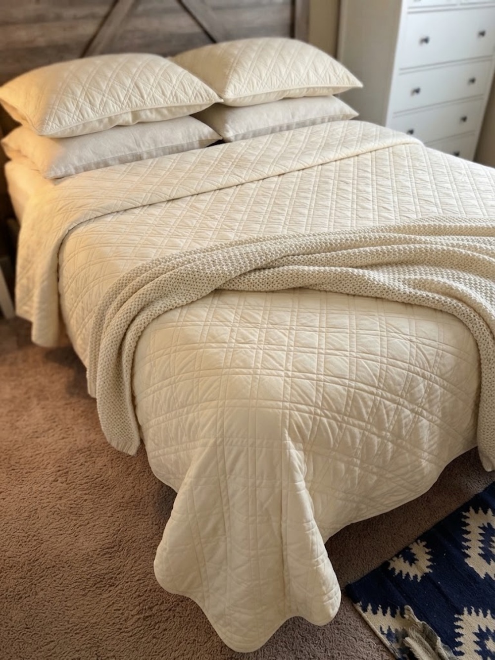 Charter Club Classic Cream Quilted Bedspread Quilt Blanket King Size Striped